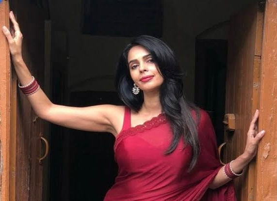 Mallika Sherawat X HOS