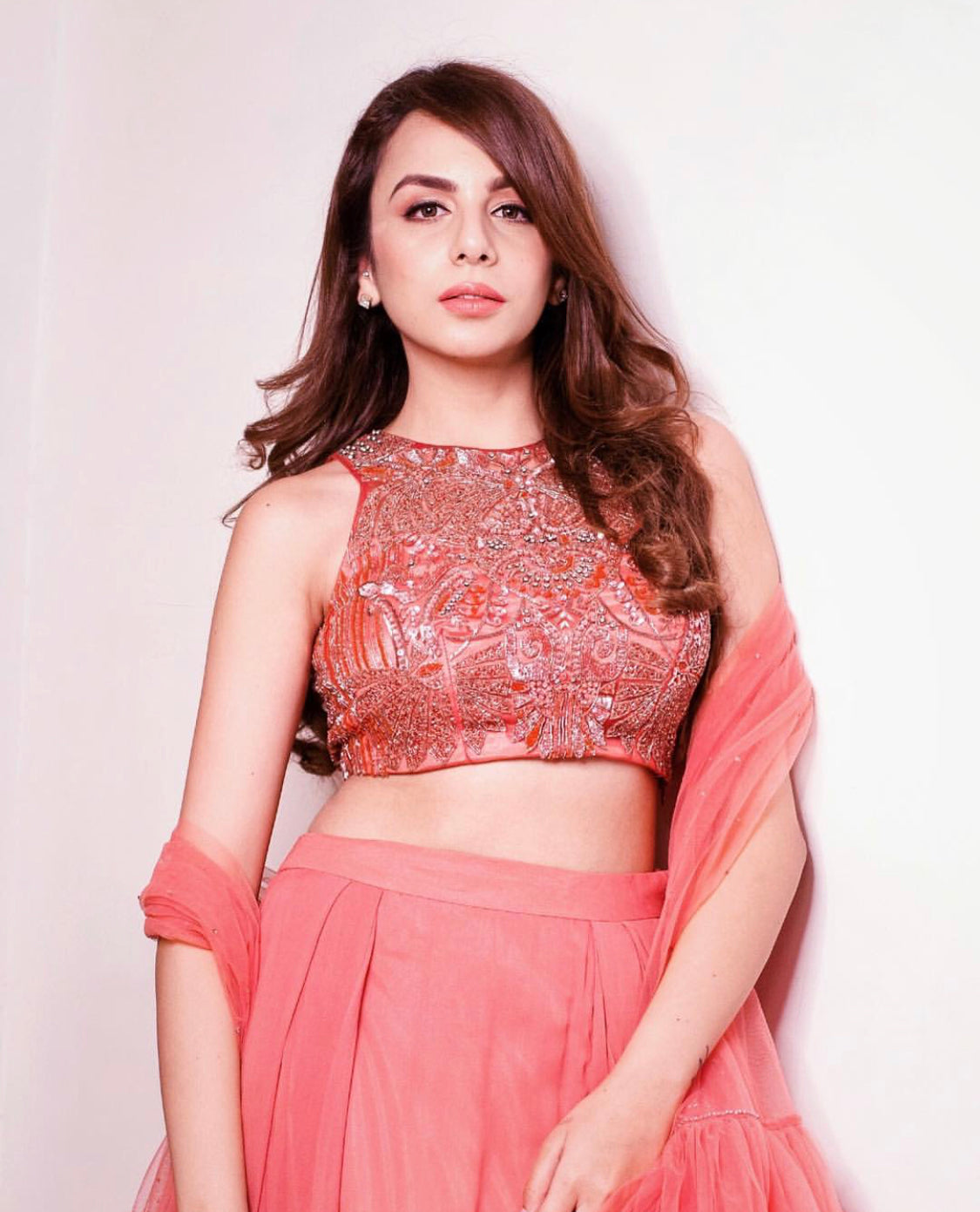 Nitibha Kaul X HOS