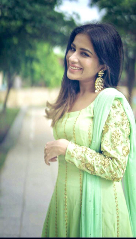 Sara Gurpal X HOS